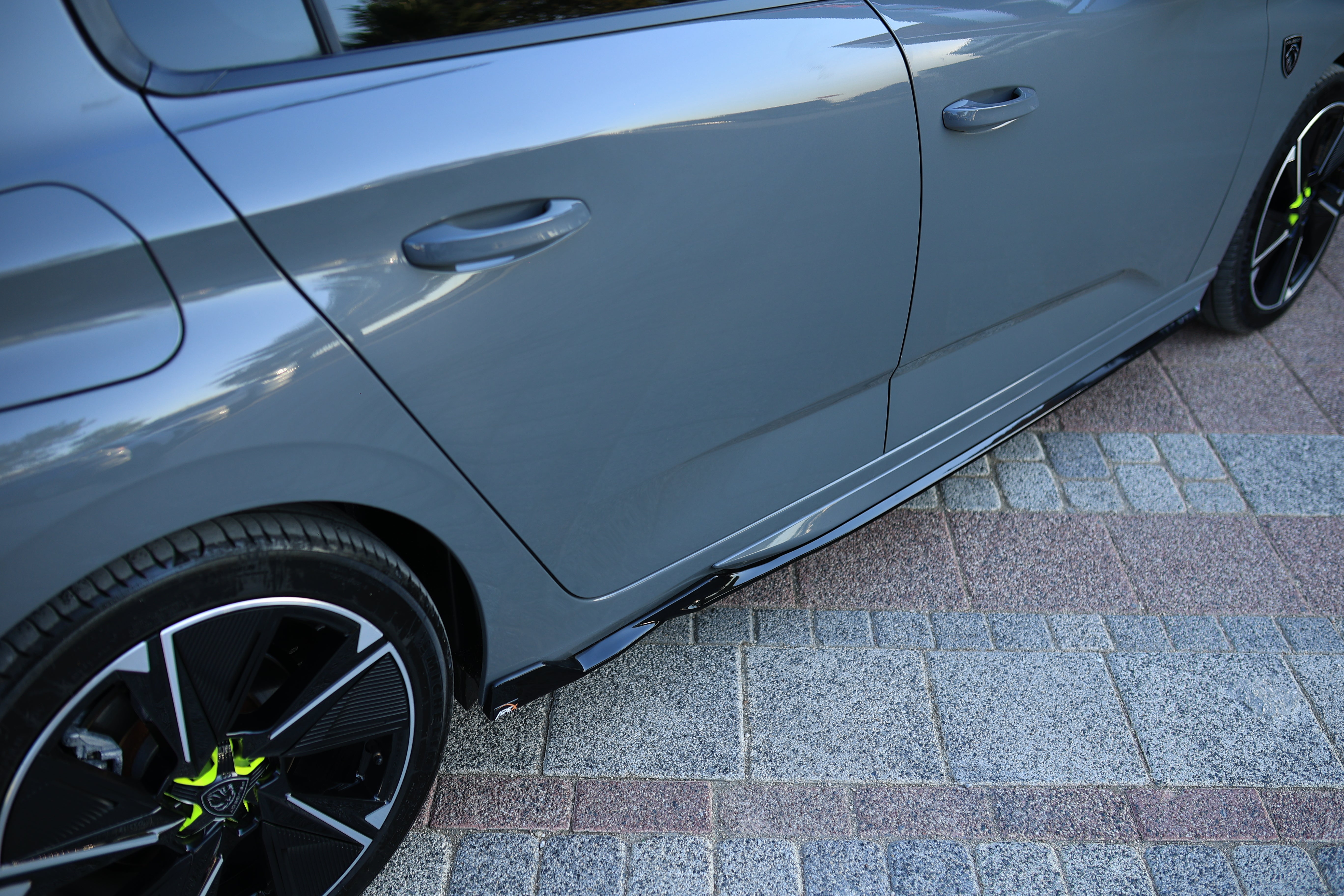 Peugeot 308 GT 2021+ Parlak Siyah Yan Marşpiyel Seti | Sportif Yan Etek