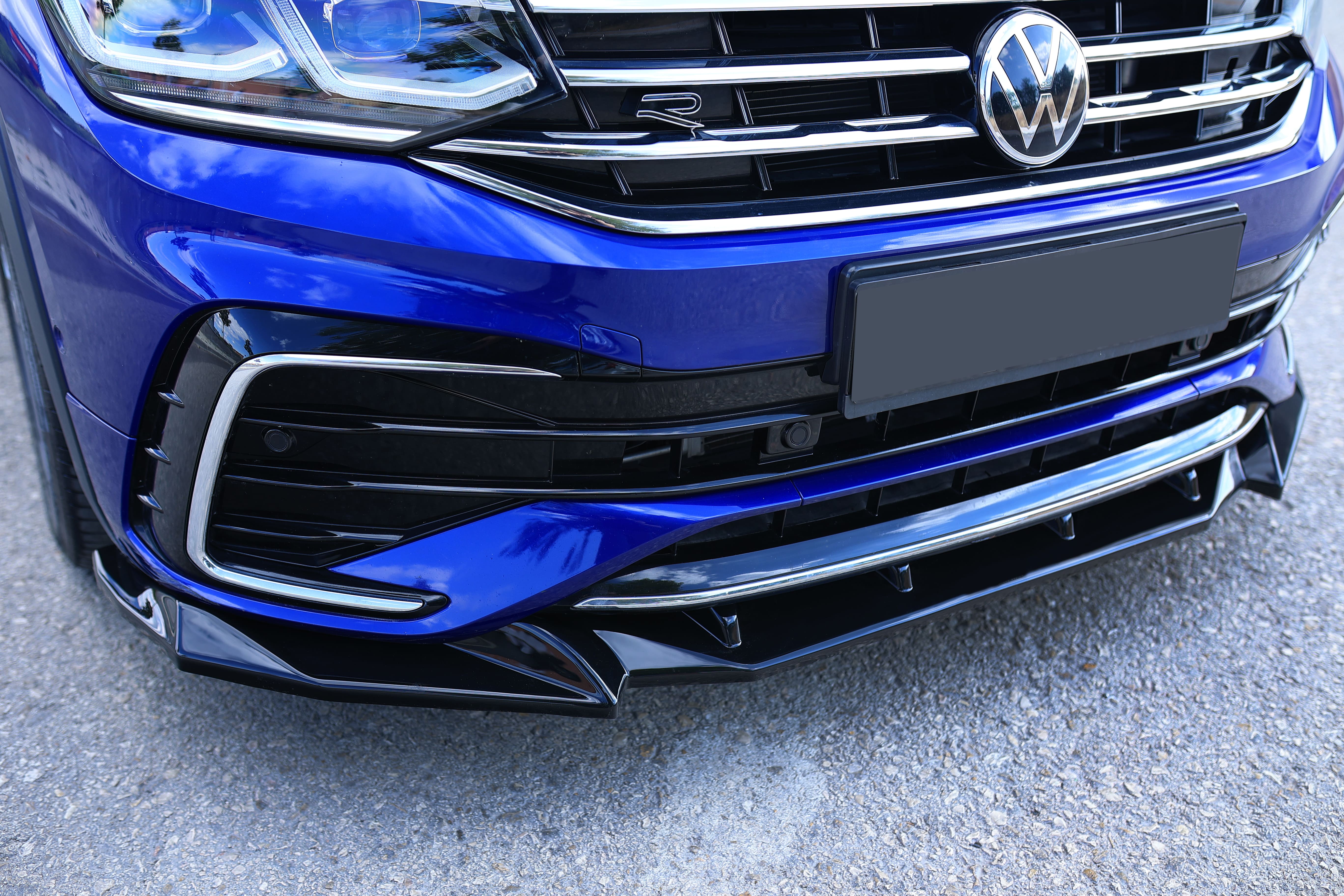 Volkswagen Tiguan R-Line 2020-2024 Parlak Siyah Ön Lip | Sportif Ön Tampon Eki